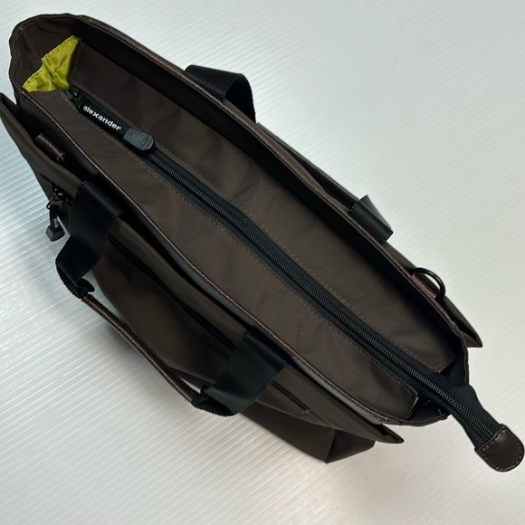 NWOT. Derek Alexander Brown Nylon Top Zip Tote - Unisex - Picture 7 of 15